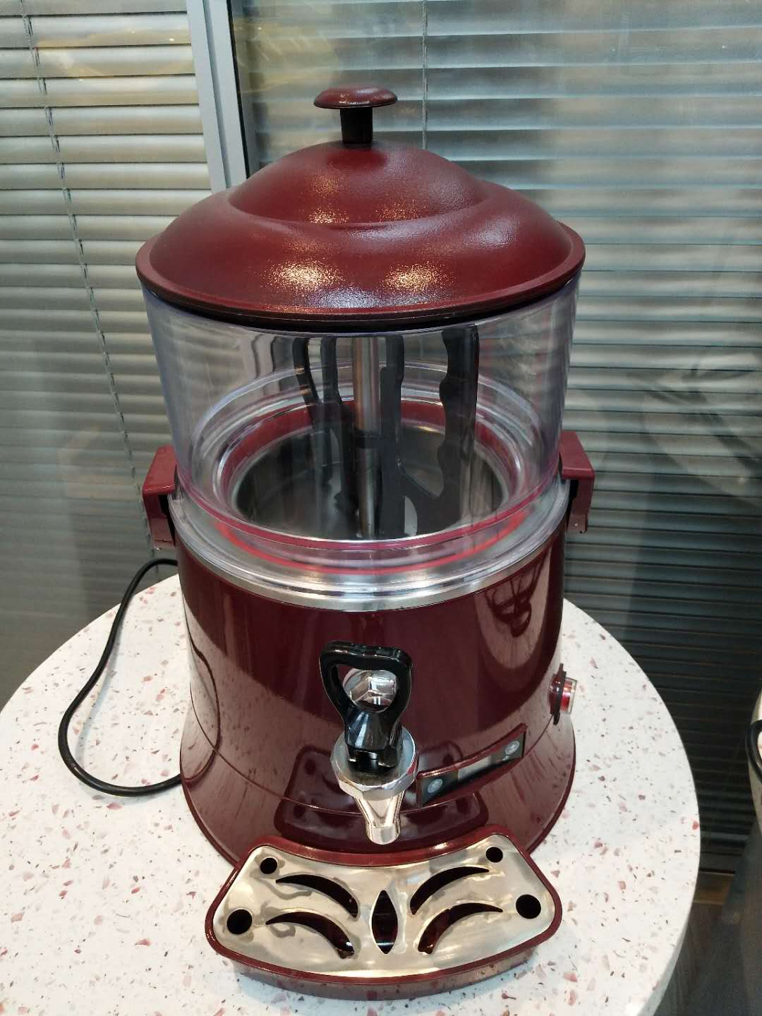 Distributeur de chocolat chaud - Coffee Tea Van avis et prix